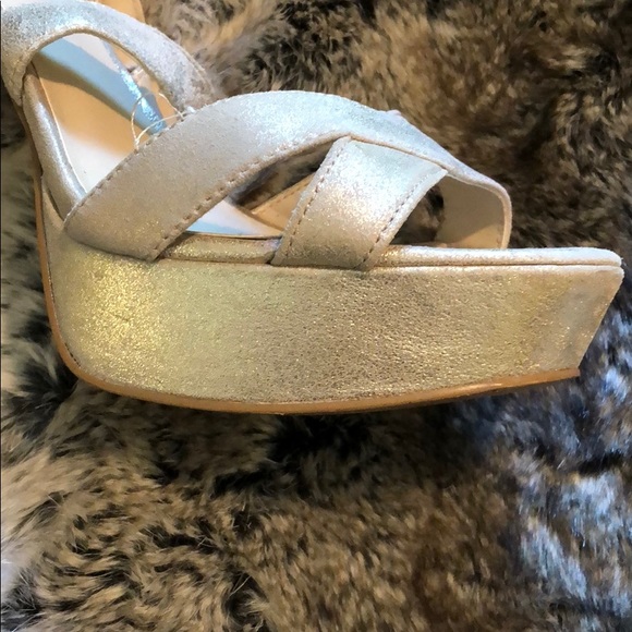 Light Gold Platform Heel - Picture 5 of 7